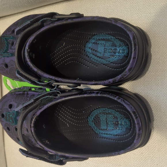 Disney Haunted Mansion Crocs M7/W9 NWT - Picture 7 of 9